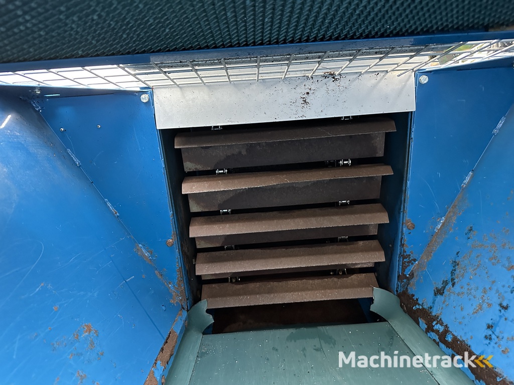 Visser EC40 tray filling machines