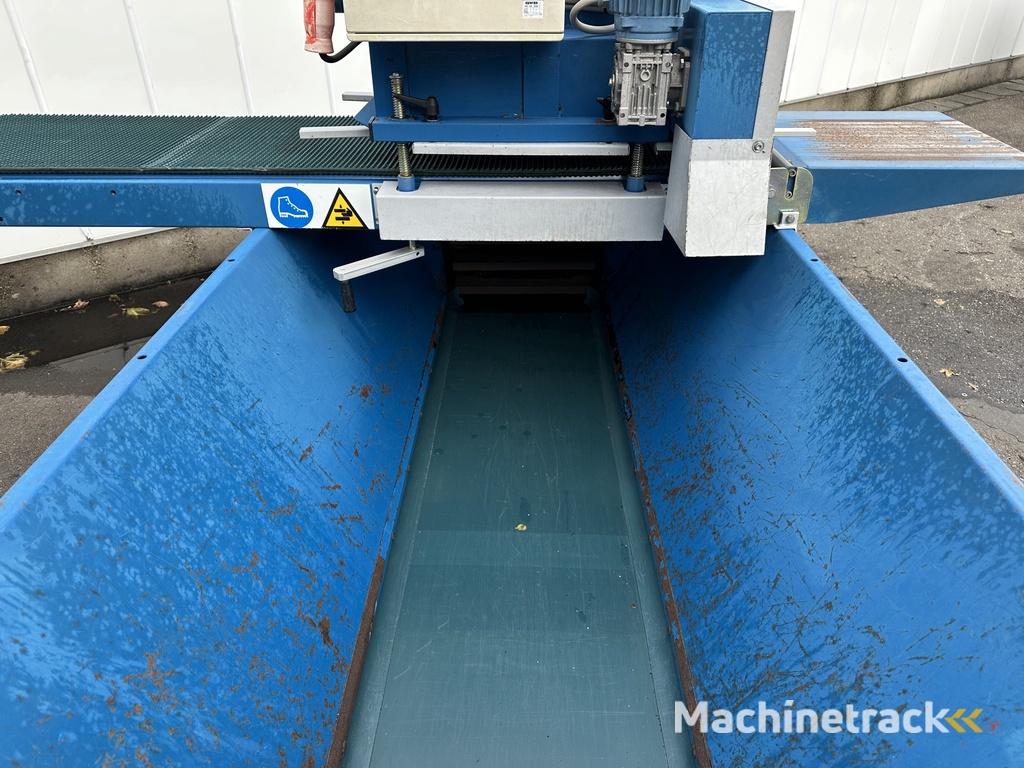 Visser EC40 tray filling machines