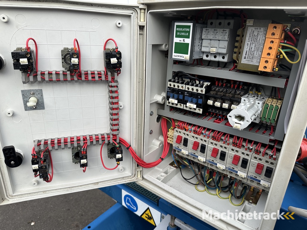 Visser EC40 tray filling machines