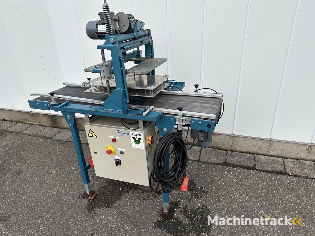 Visser dibbling unit for trays