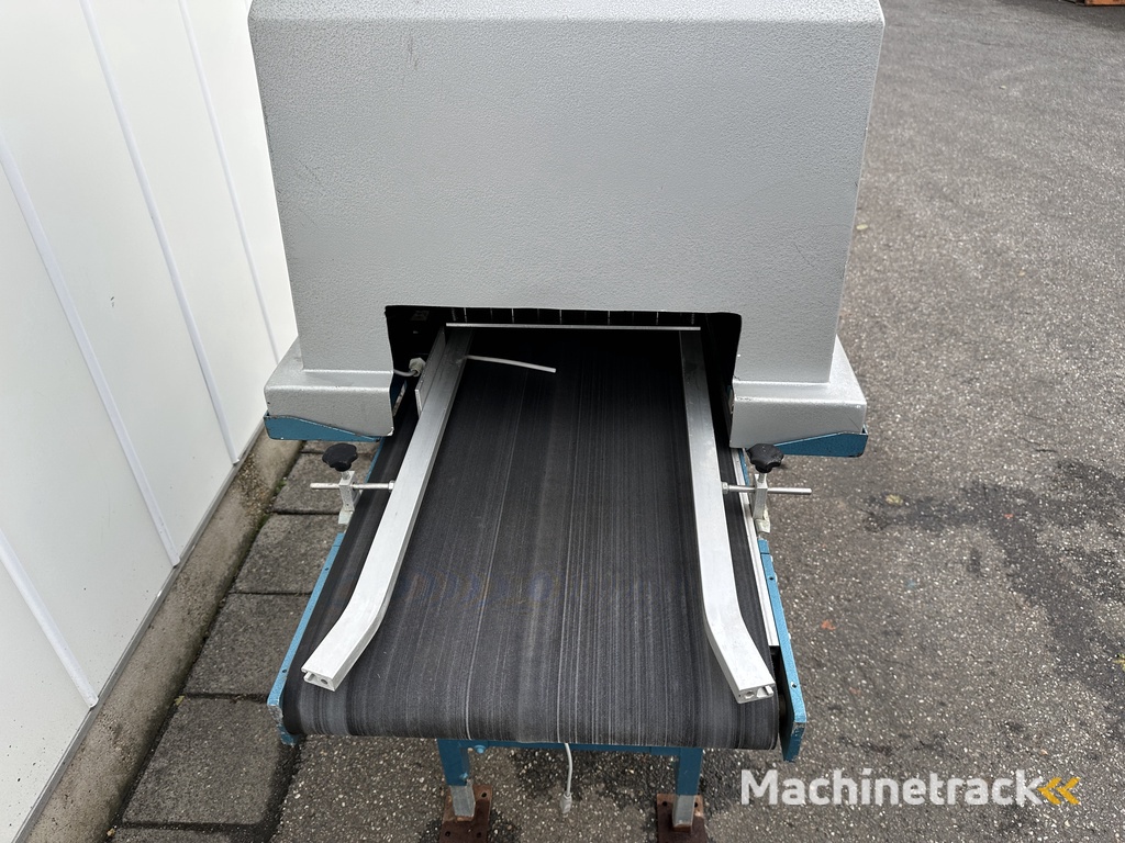 Visser dibbling unit for trays