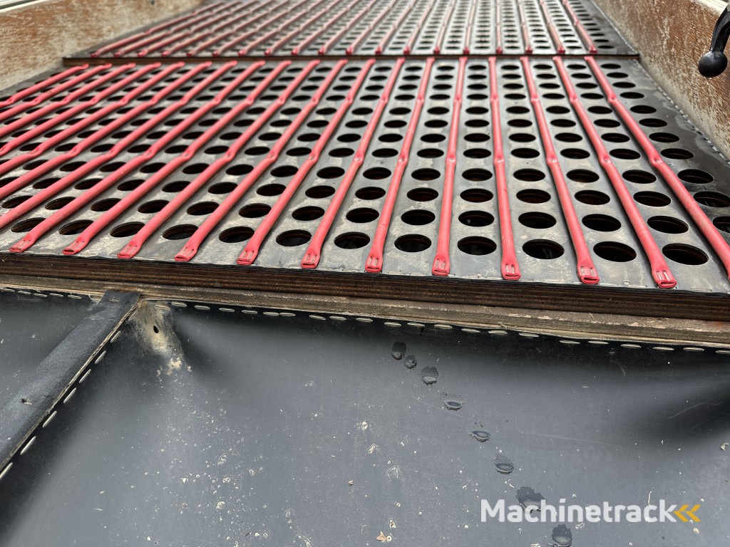 Compas ES 100 VS2 NS2 sorteermachine voor bloembollen en spruiten