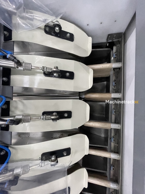 Manter VP16000 Wiegemaschine mit 3 Aufzügen und Dosierförderern