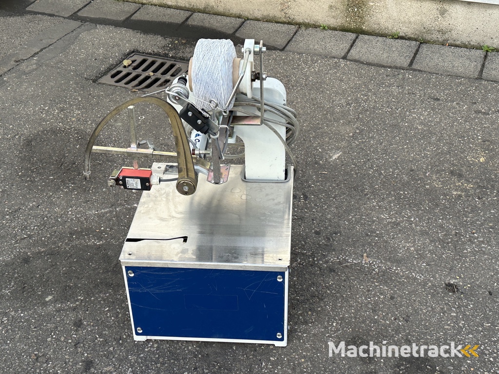 Cyklop Axro Mini TS R binding machine