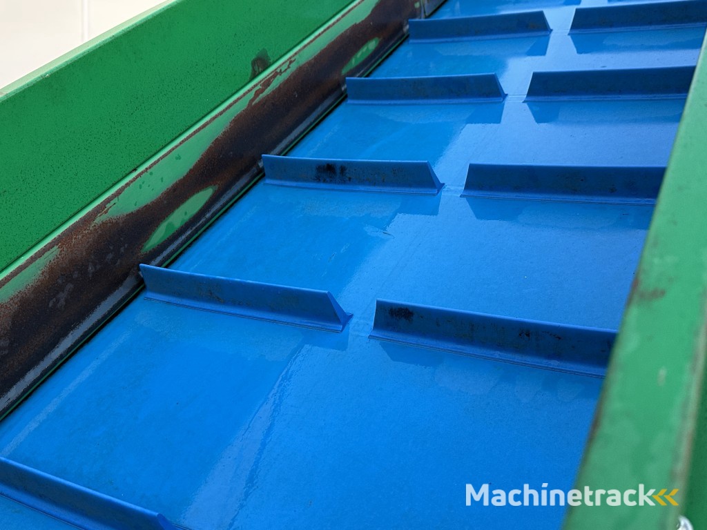 Upmann Upmatic dosing hopper with elevator 420 x 60 cm