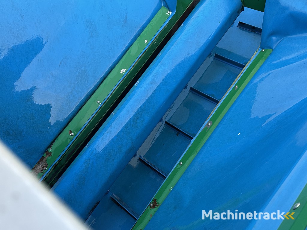 Upmann Upmatic dosing hopper with elevator 420 x 60 cm