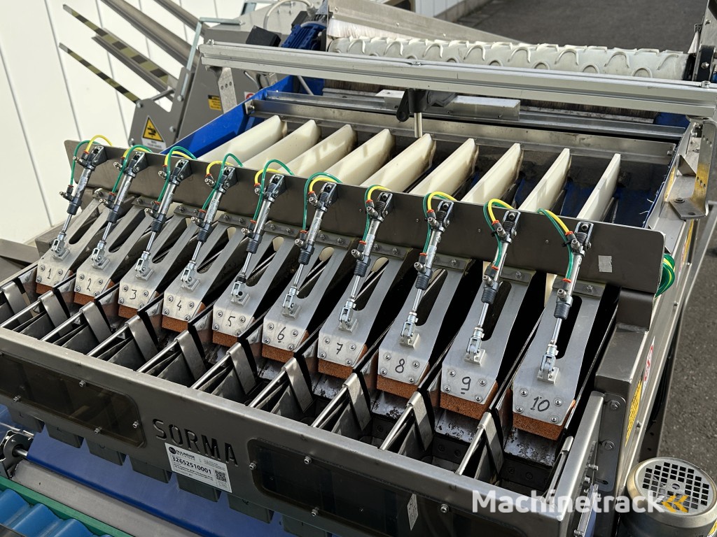 Sorma PC10 126 afweegmachine met punnet/trayvuller (ACM 115) en ontnester (DP4 115)