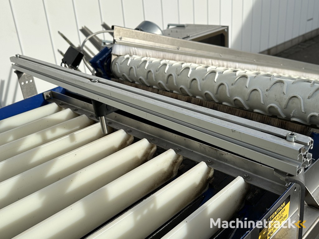 Sorma PC10 126 afweegmachine met punnet/trayvuller (ACM 115) en ontnester (DP4 115)