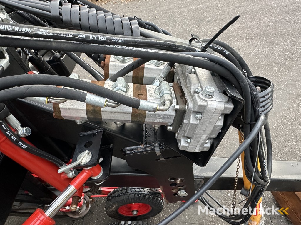 J.J. Broch T-3 knoflookrooier 3 rijen