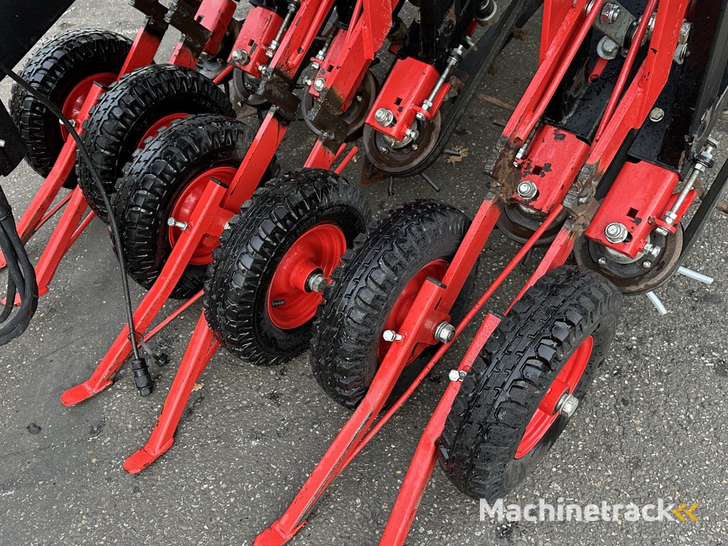 J.J. Broch T-3 knoflookrooier 3 rijen