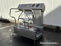 nieros-urk-hygienesluis-met-voetborstels