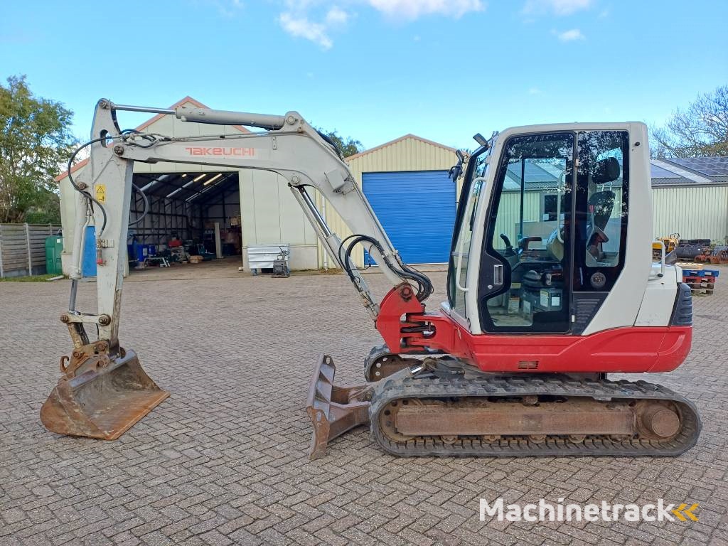 Takeuchi TB 250