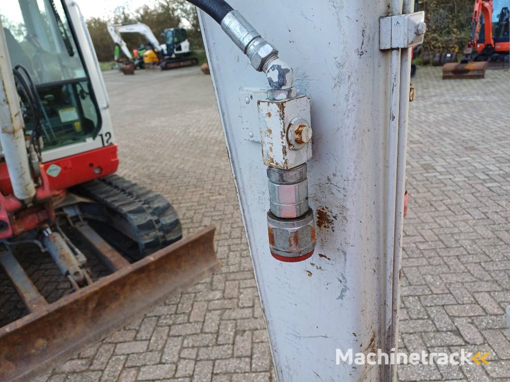 Takeuchi TB 250