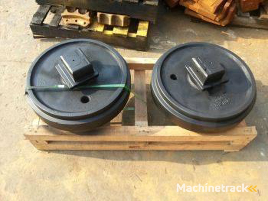 CHENILLES-ACIER-POUR-ENGINS-TP specialiste chenilles en caoutchouc