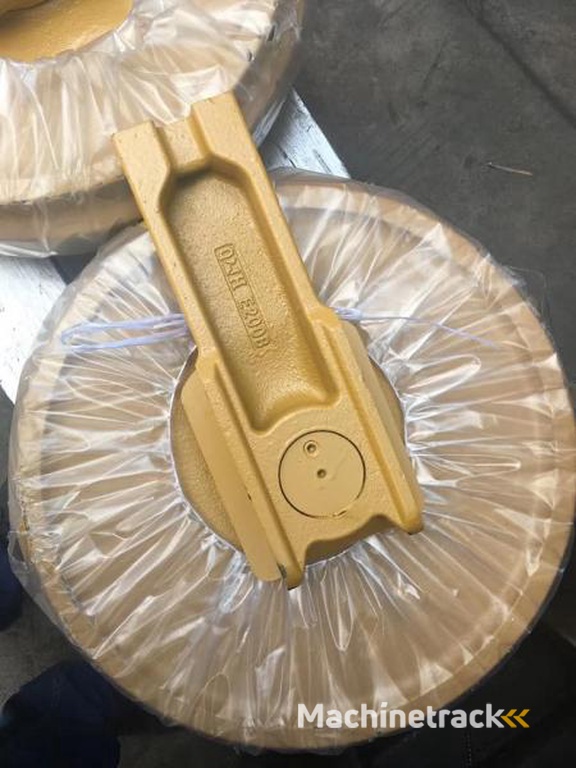 Chaines-Caoutchouc,-en-Acier,-Chenilles-etc..- Chaines Caoutchouc, en Acier, Chenilles -socoloc