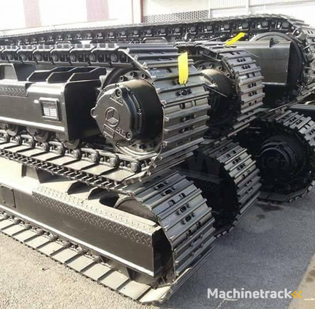 CHENILLES-ACIER-POUR-ENGINS-TP specialiste chenilles en caoutchouc