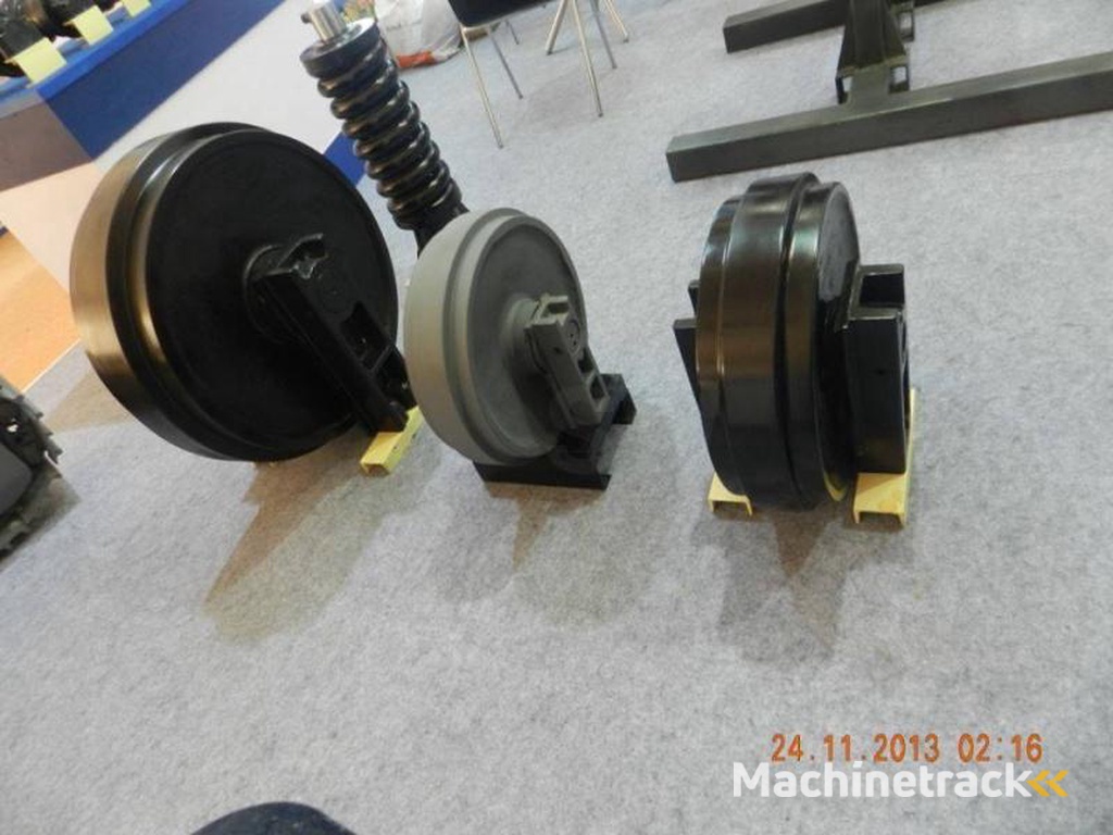 CHENILLES-ACIER-POUR-ENGINS-TP specialiste chenilles en caoutchouc