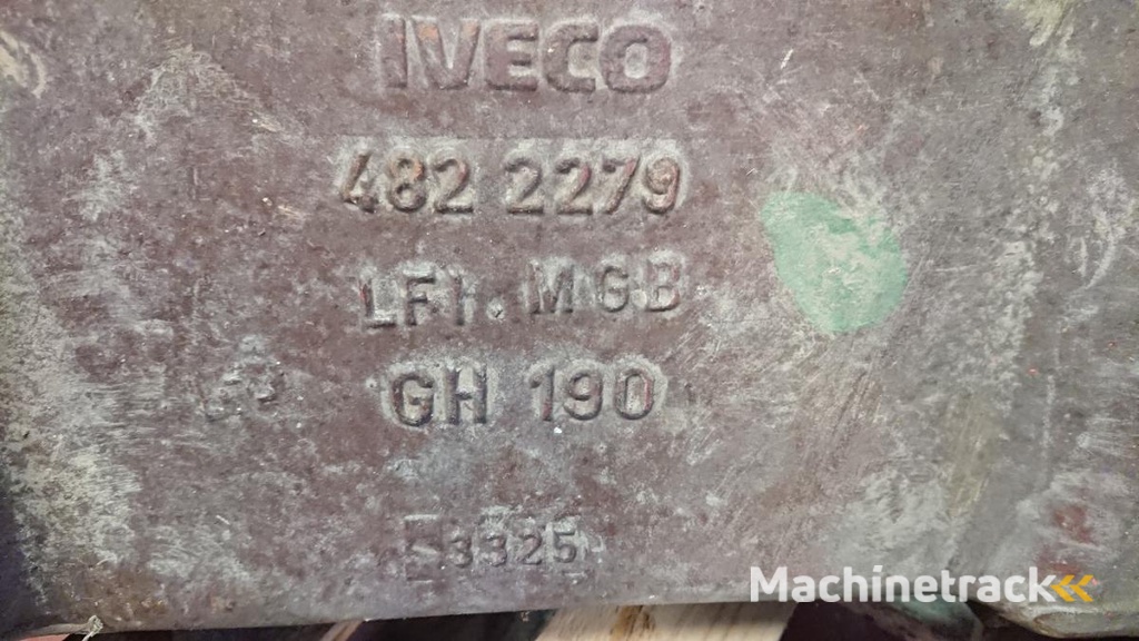 carter-huile-pour-FIAT-HITACHI-D145 carter huile pour FIAT HITACHI D145