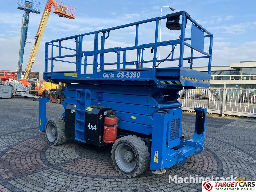 Genie GS-5390 RT LPG 4x4 Scissor 5390 Work Lift 1815cm