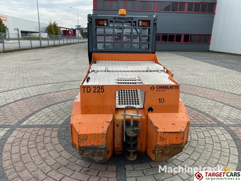 Charlatte TD225 Diesel Tow Tug Tractor 15000KG Capacity
