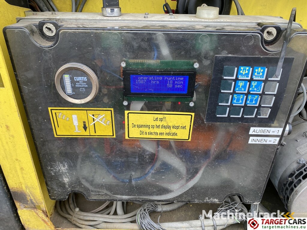 PB Lift S225-12ES Electric Scissor Work Lift 2250cm