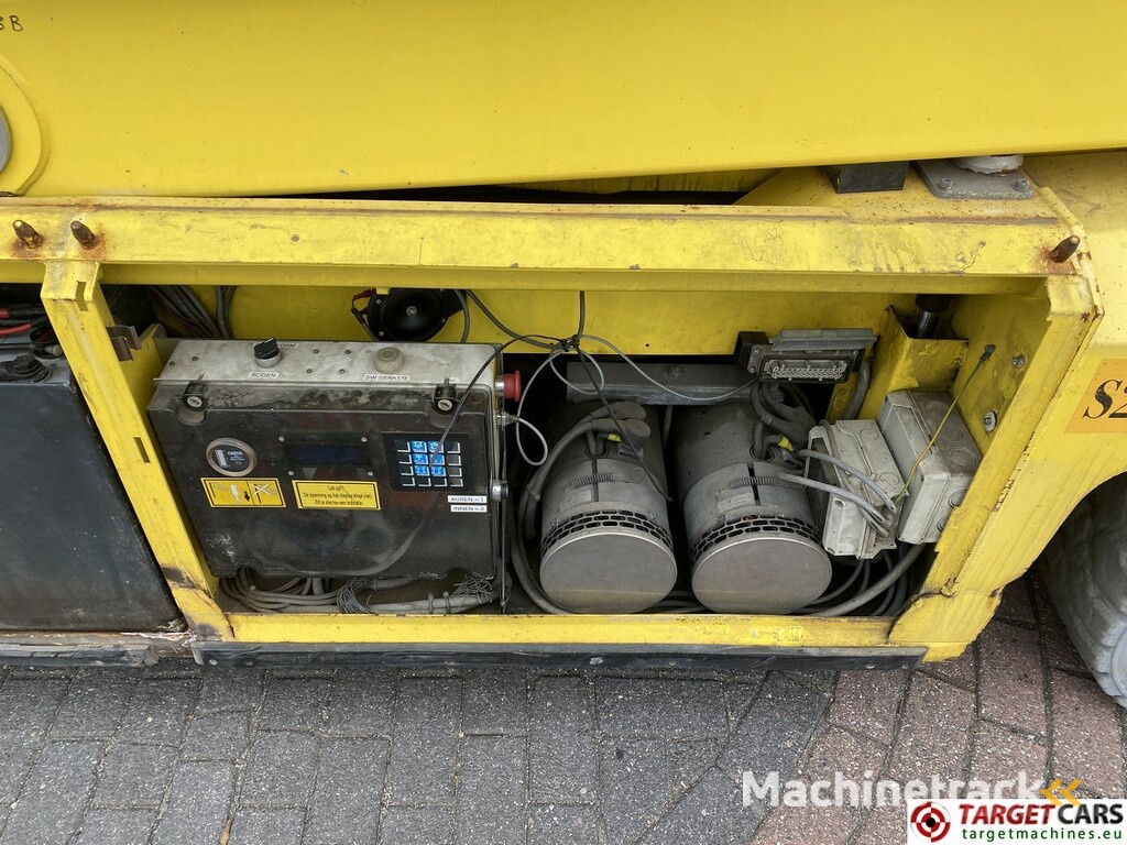 PB Lift S225-12ES Electric Scissor Work Lift 2250cm