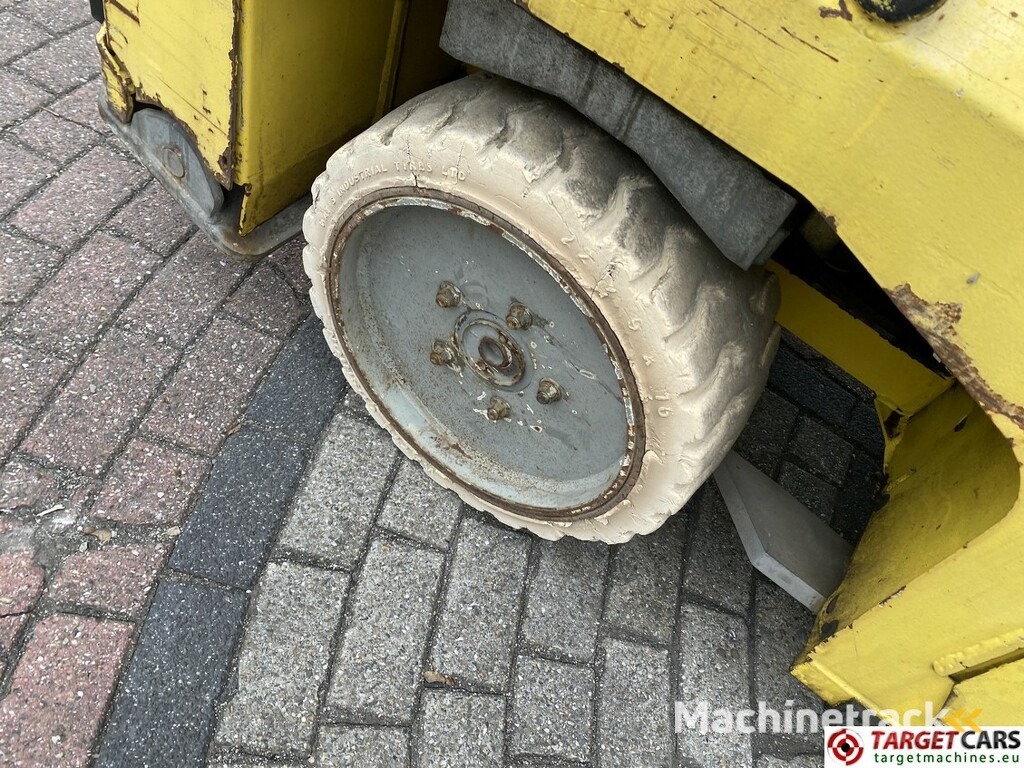 PB Lift S225-12ES Electric Scissor Work Lift 2250cm