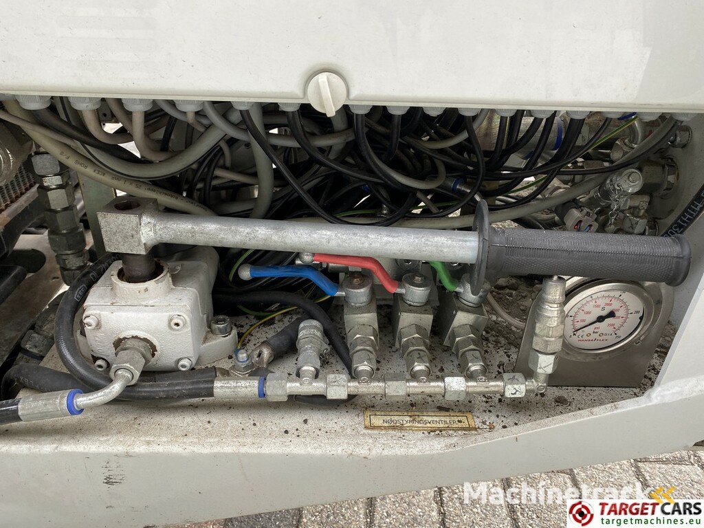 Falcon FS330Z Spider Tracked Articulated Boom Work Lift 3300cm