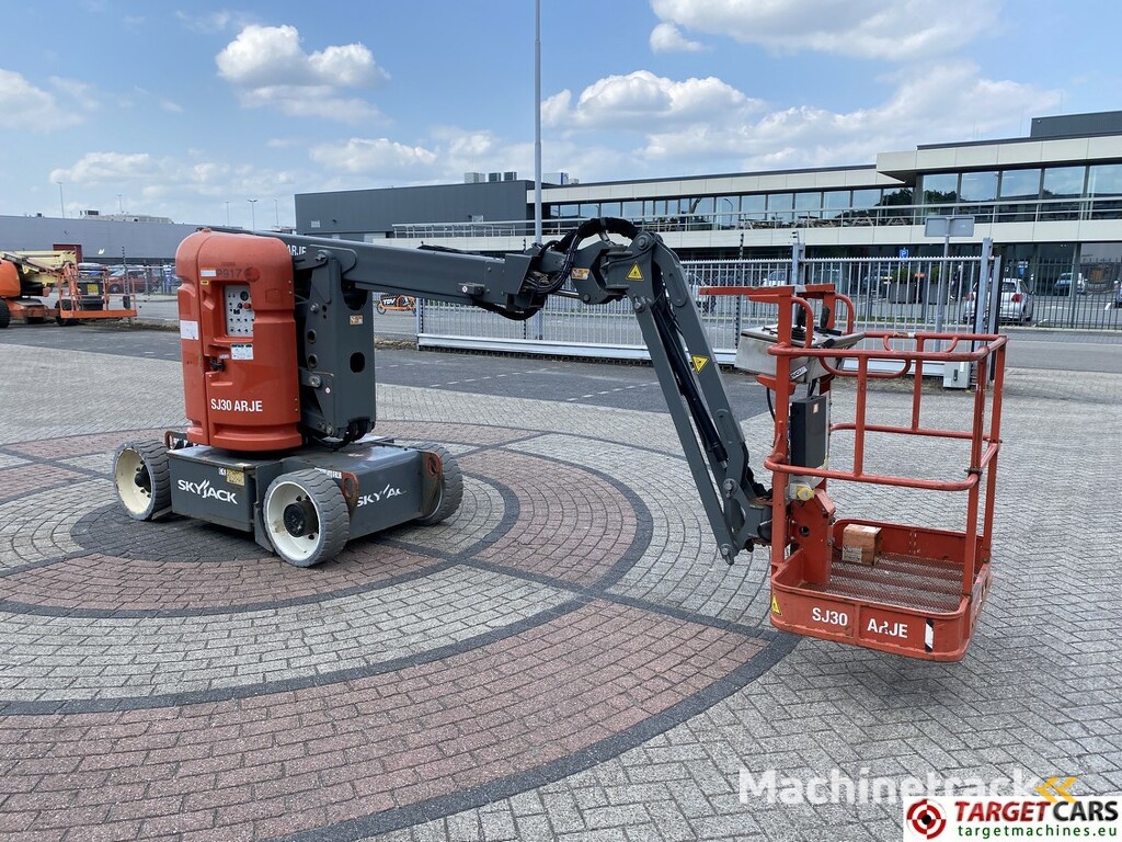 SkyJack SJ30 ARJE Articulated Electric Boom Work Lift 11M