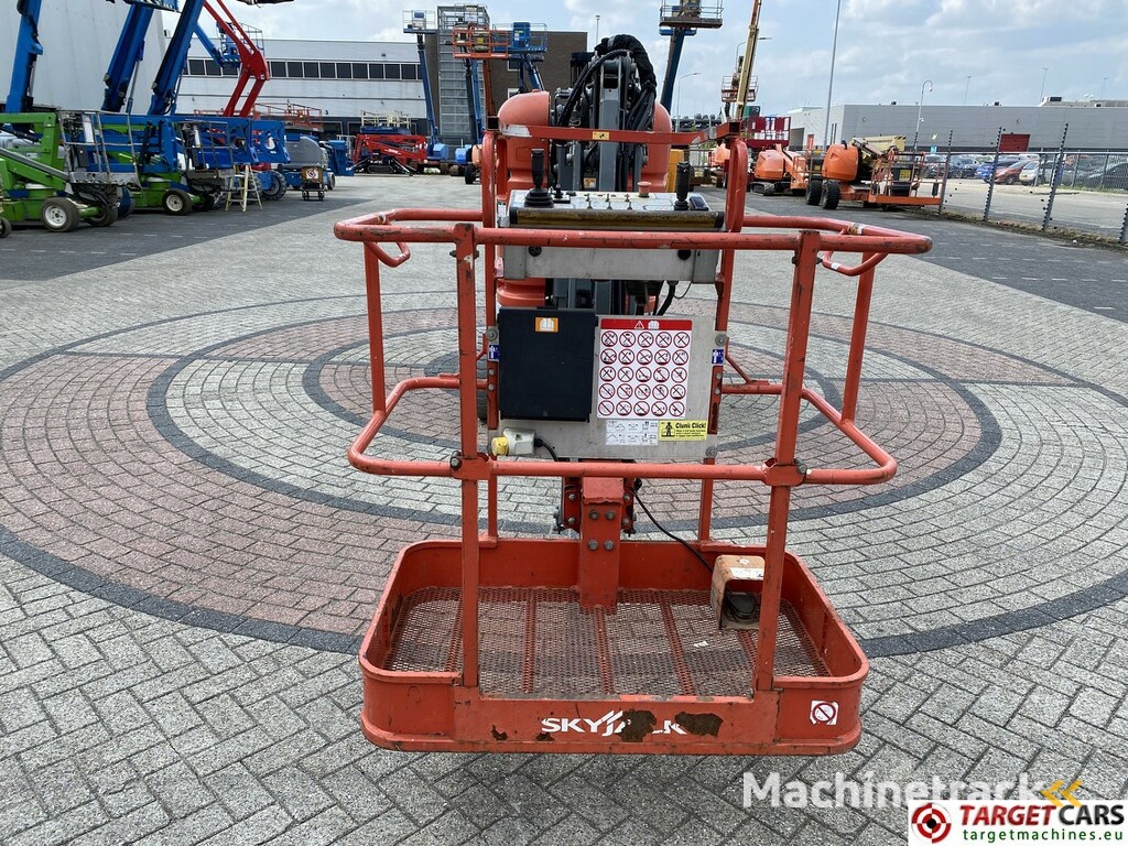 SkyJack SJ30 ARJE Articulated Electric Boom Work Lift 11M