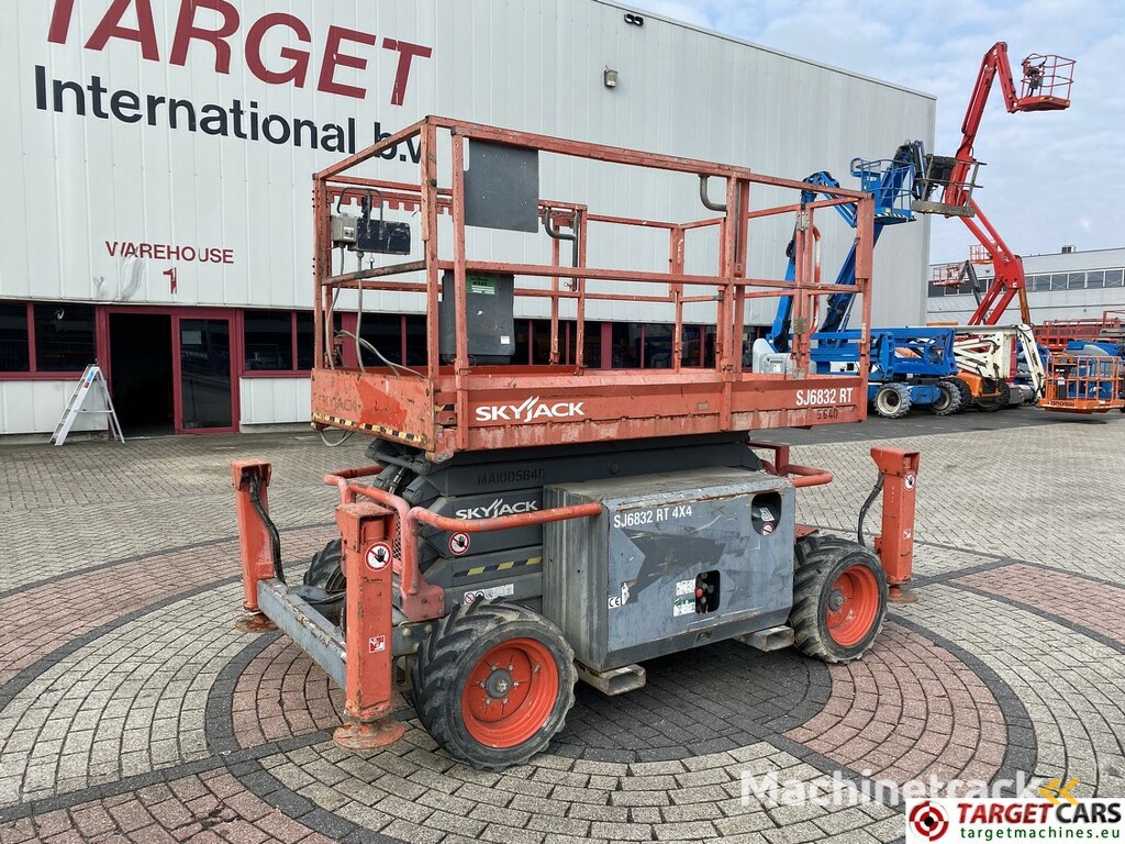 Skyjack SJ6832RT Diesel 4x4 Scissor Lift 1180cm