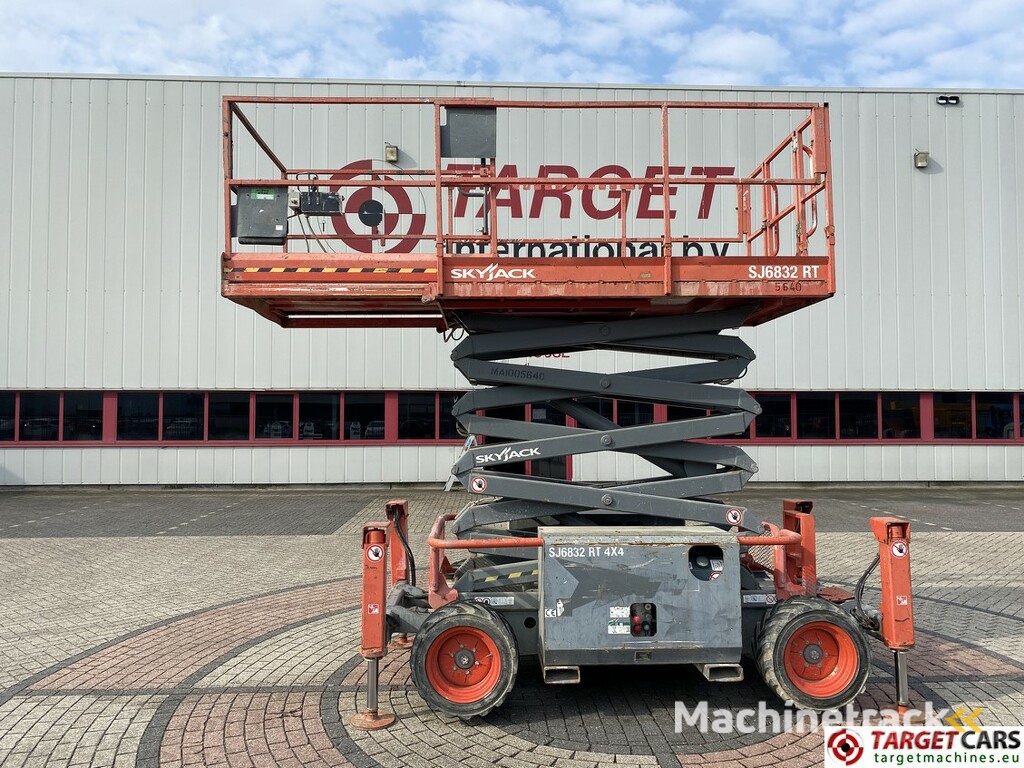 Skyjack SJ6832RT Diesel 4x4 Scissor Lift 1180cm