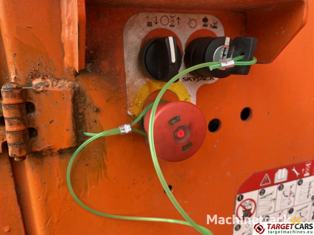 Skyjack SJ-9250 RT Diesel 4x4 Scissor Work Lift 1720cm