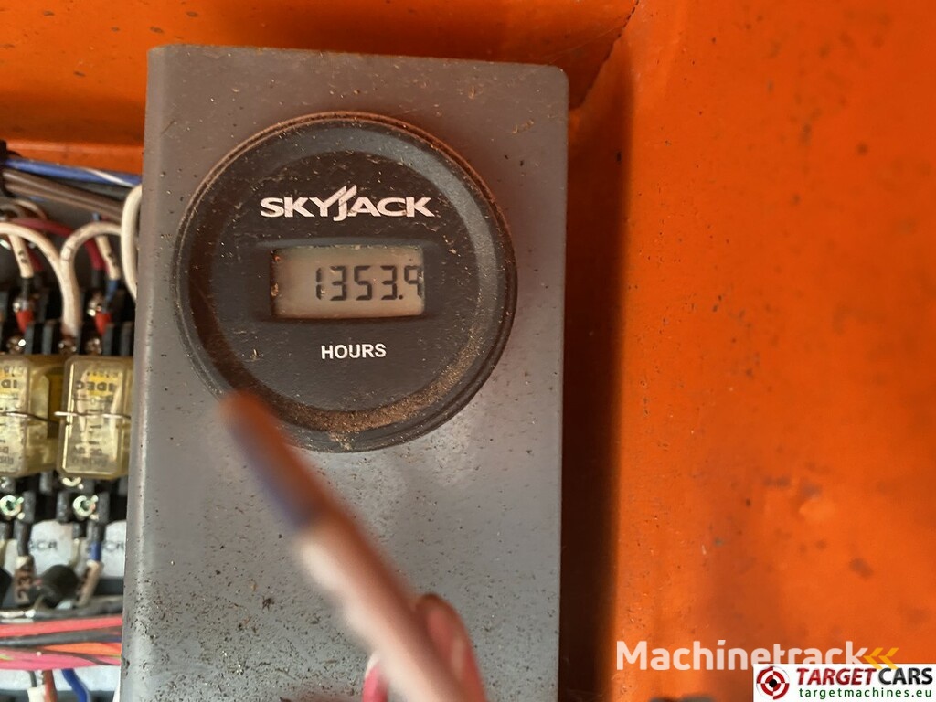 Skyjack SJ-9250 RT Diesel 4x4 Scissor Work Lift 1720cm