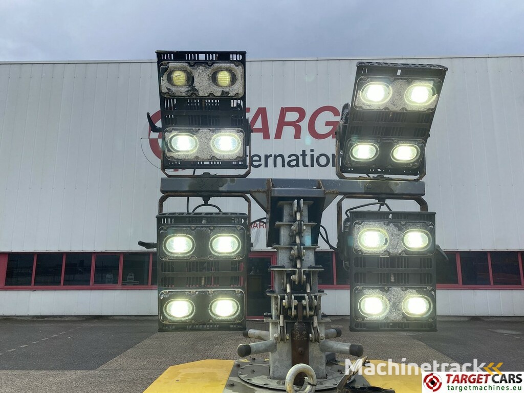 Atlas Copco QLB60 Tower Light 4x350W Led w/generator