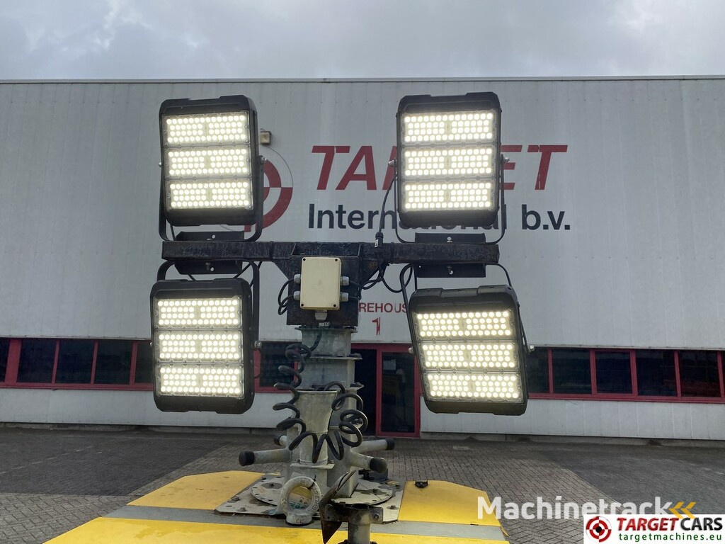 Atlas Copco QLB60 Tower Light 4x350W Led w/generator