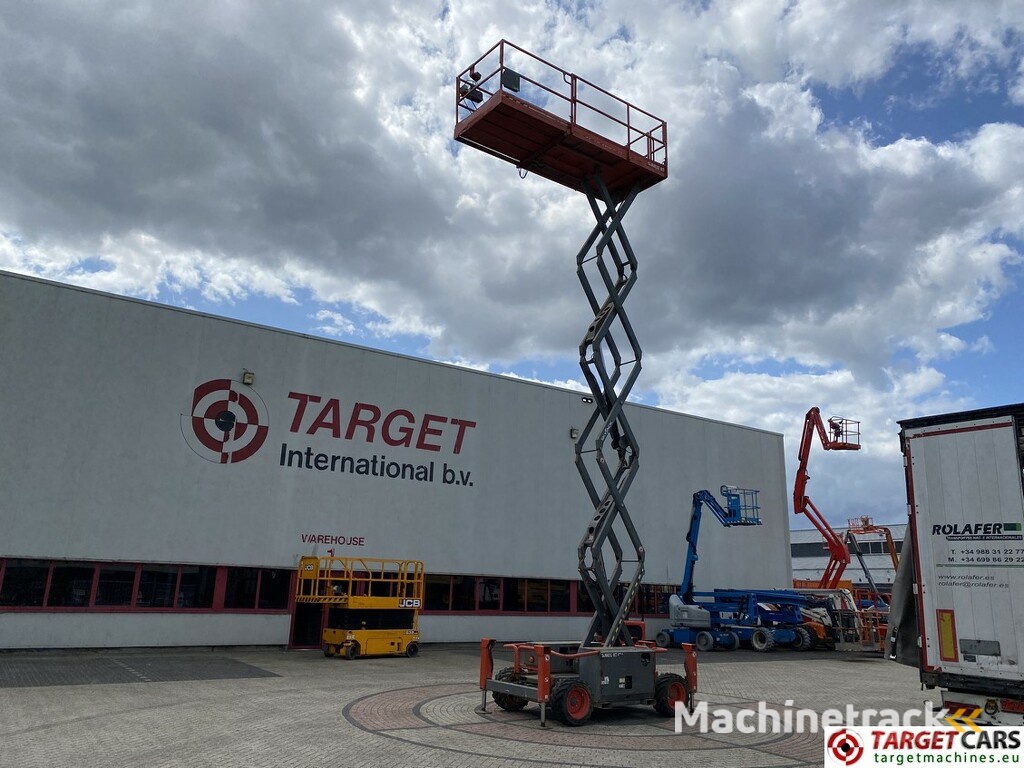 Skyjack SJ6832 RT Diesel 4x4 Scissor 6832 Work Lift 1180cm