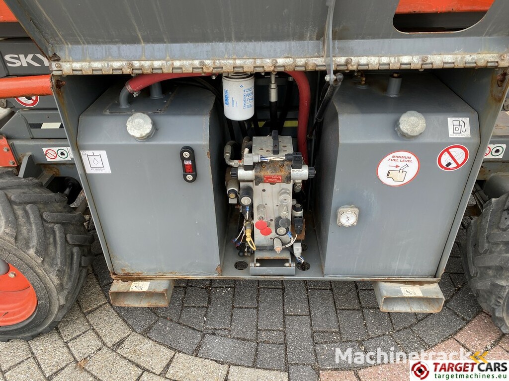 Skyjack SJ6826RT Diesel 4x4 Scissor Work Lift 992cm