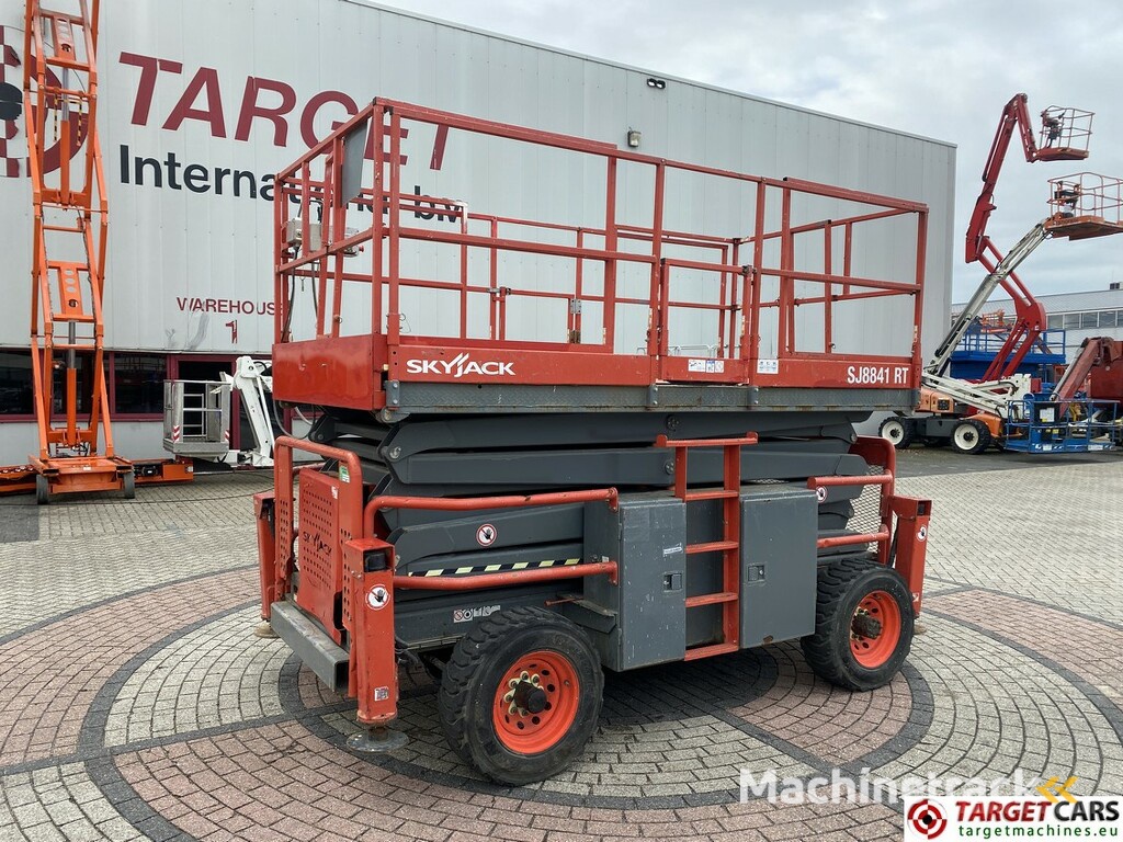 SkyJack SJ8841RT Diesel 4x4 SJ8841 Scissor WorkLift 1430cm