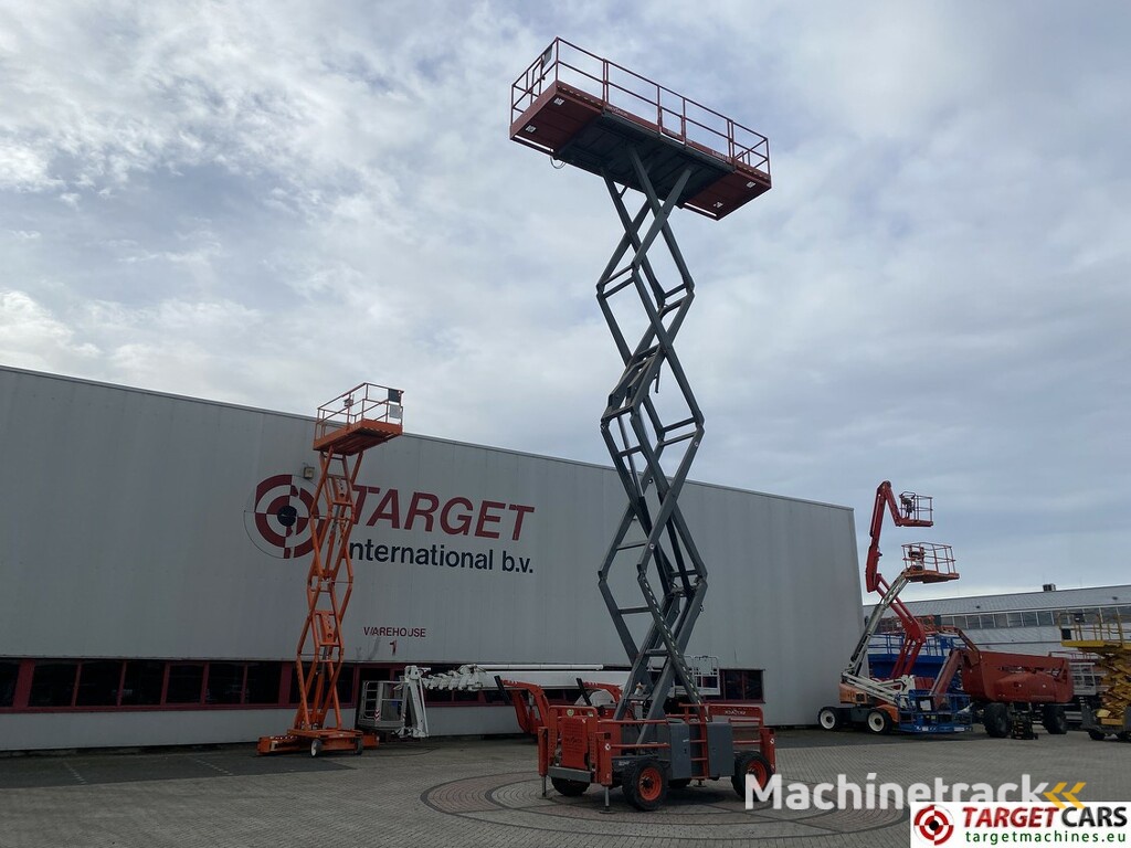 SkyJack SJ8841RT Diesel 4x4 SJ8841 Scissor WorkLift 1430cm