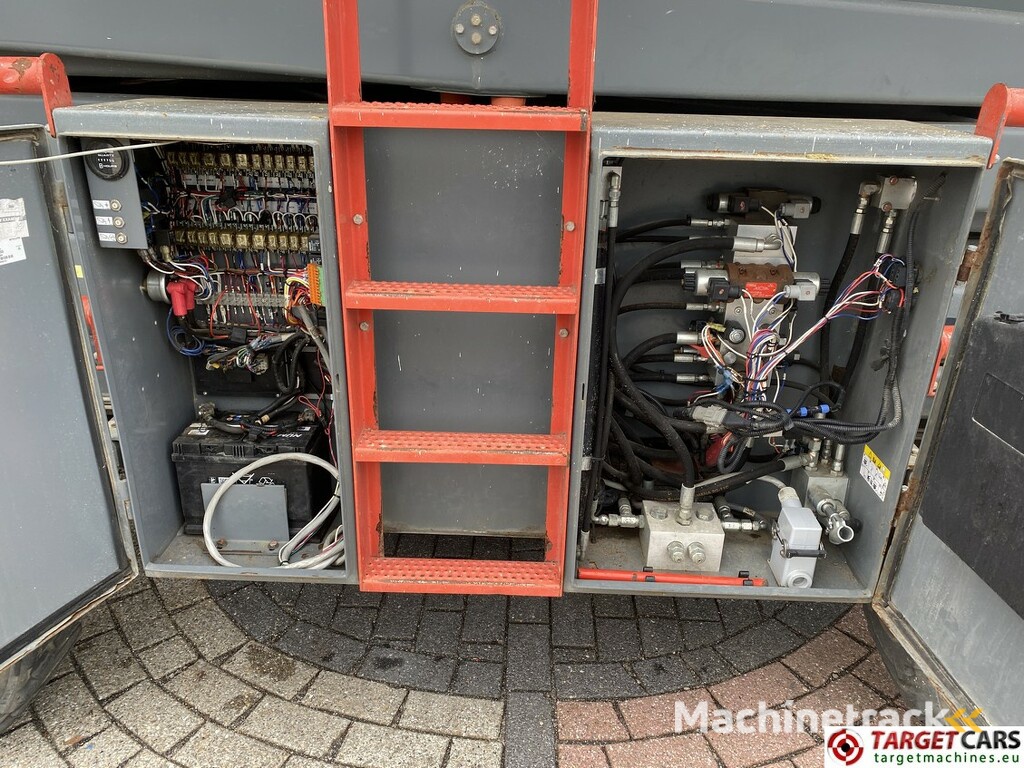 SkyJack SJ8841RT Diesel 4x4 SJ8841 Scissor WorkLift 1430cm