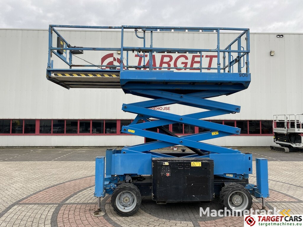 Genie GS-3369RT Diesel 4x4 Scissor Work Lift 1196cm
