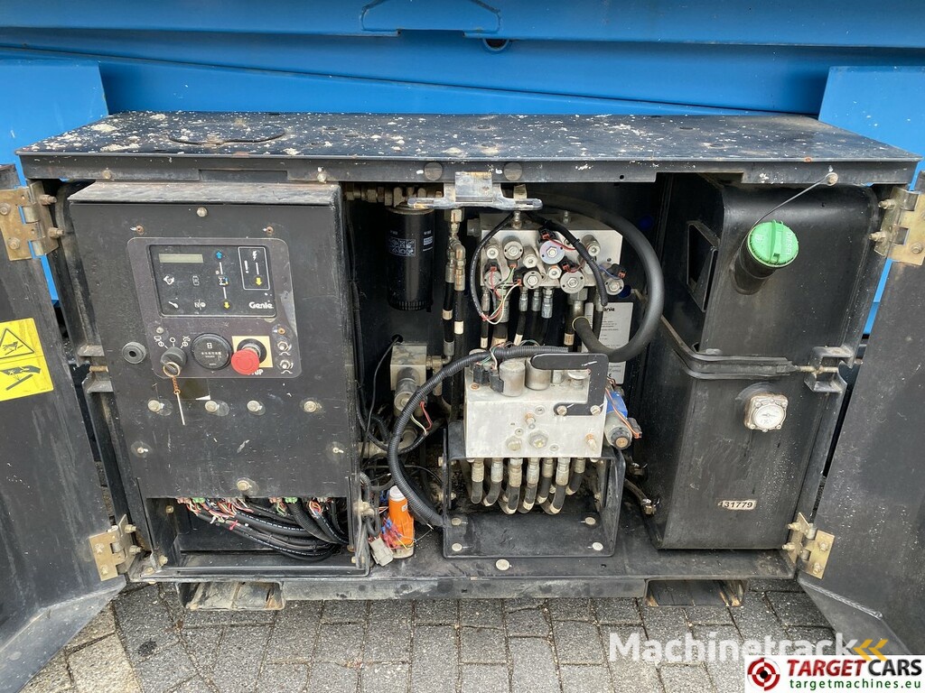 Genie GS-3369RT Diesel 4x4 Scissor Work Lift 1196cm