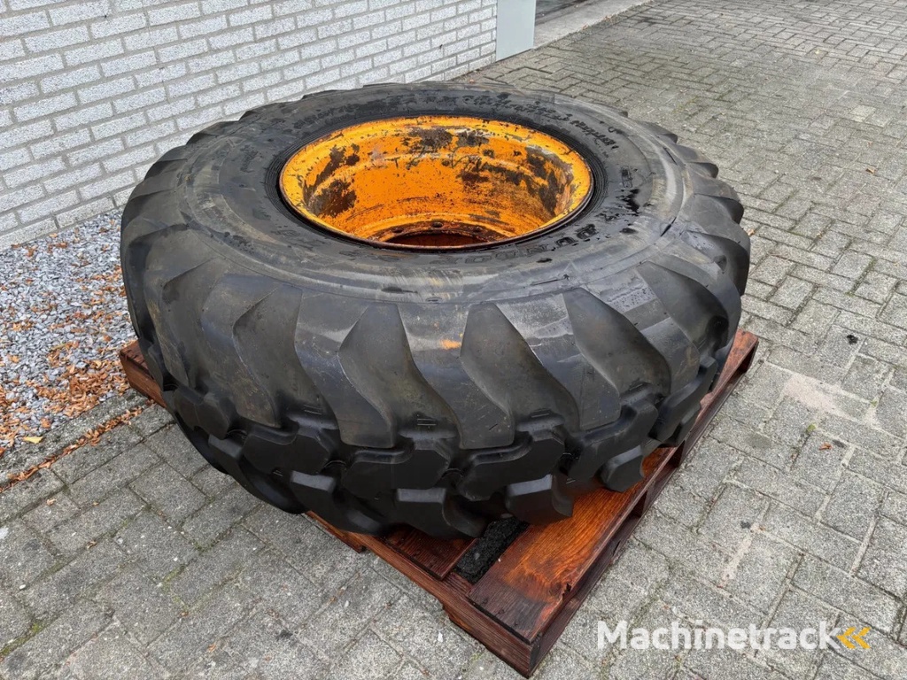 Dunlop Used 555/70R24 EM Dunlop wheel for Ahlmann wheelloader