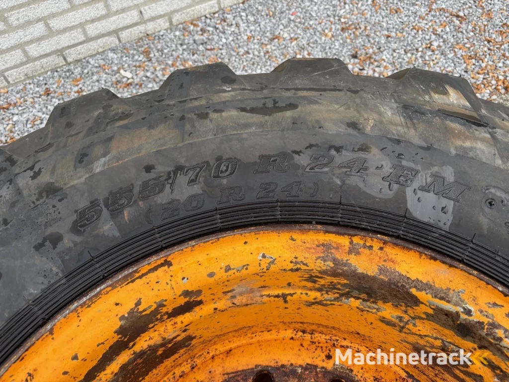 Dunlop Used 555/70R24 EM Dunlop wheel for Ahlmann wheelloader