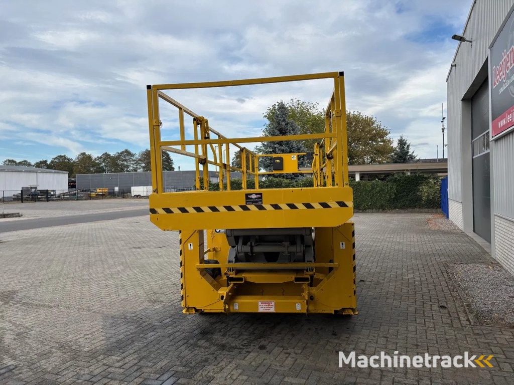 Genie GS-3384RT 4x4 scissorlift, 2006 year,