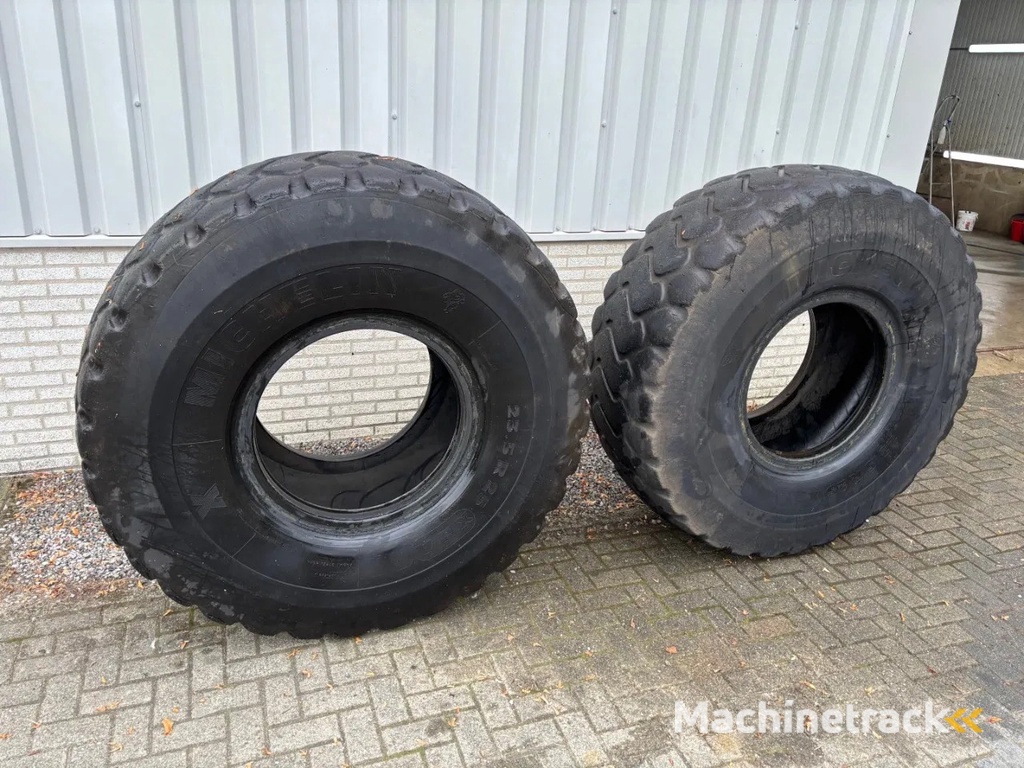 Michelin 23.5R25 used tires (set of 2)