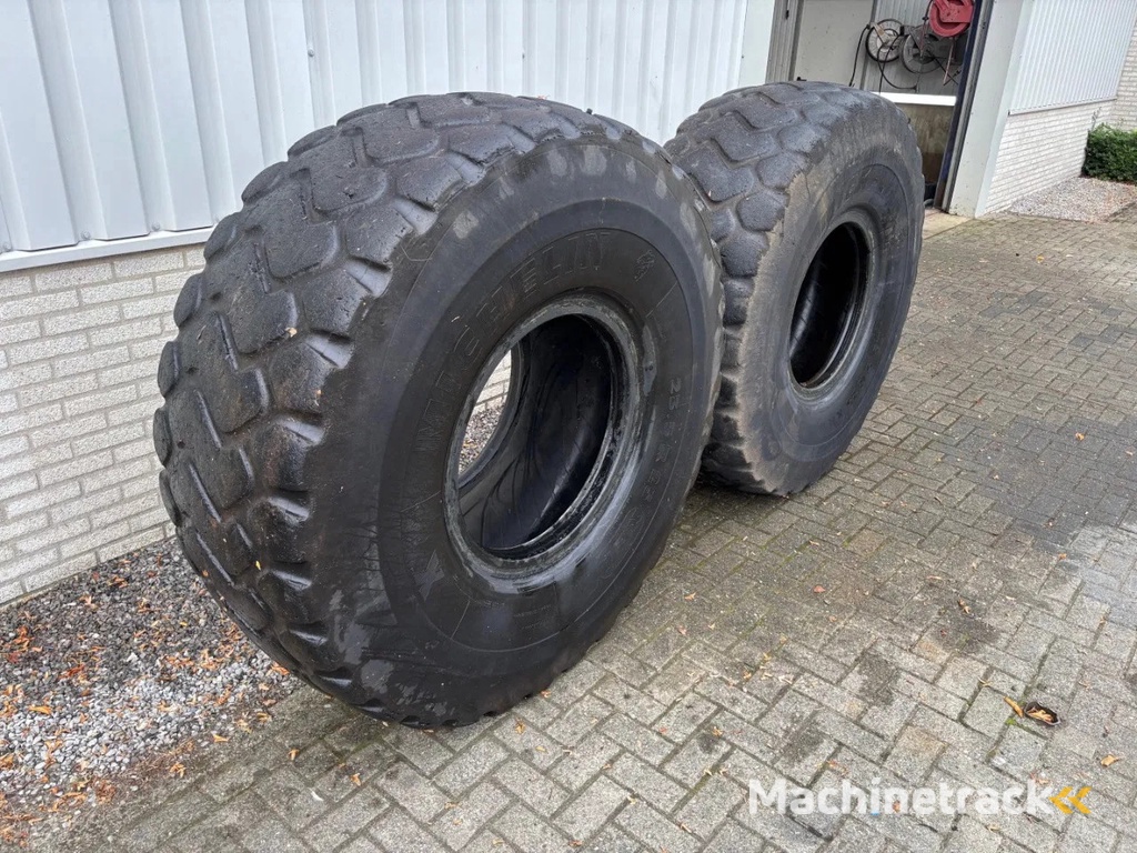 Michelin 23.5R25 used tires (set of 2)