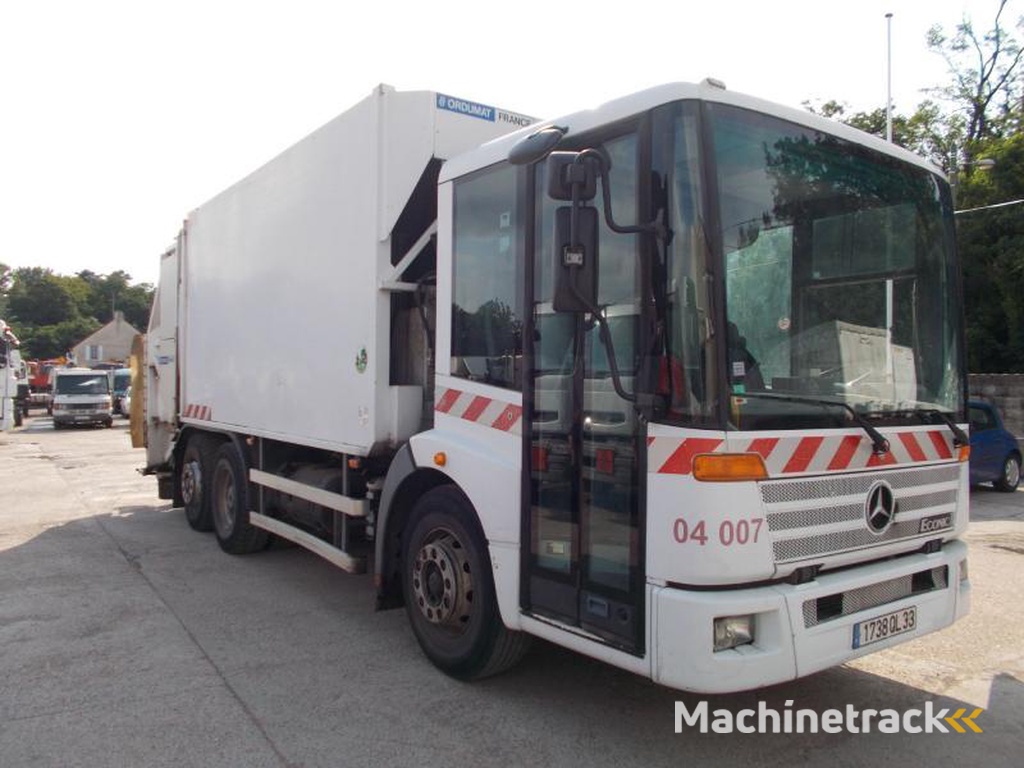 Mercedes Econic