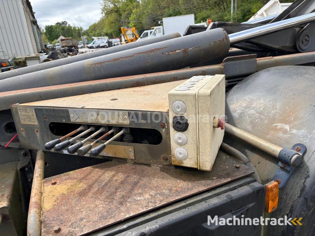 Renault Premium-320-benne-amovible